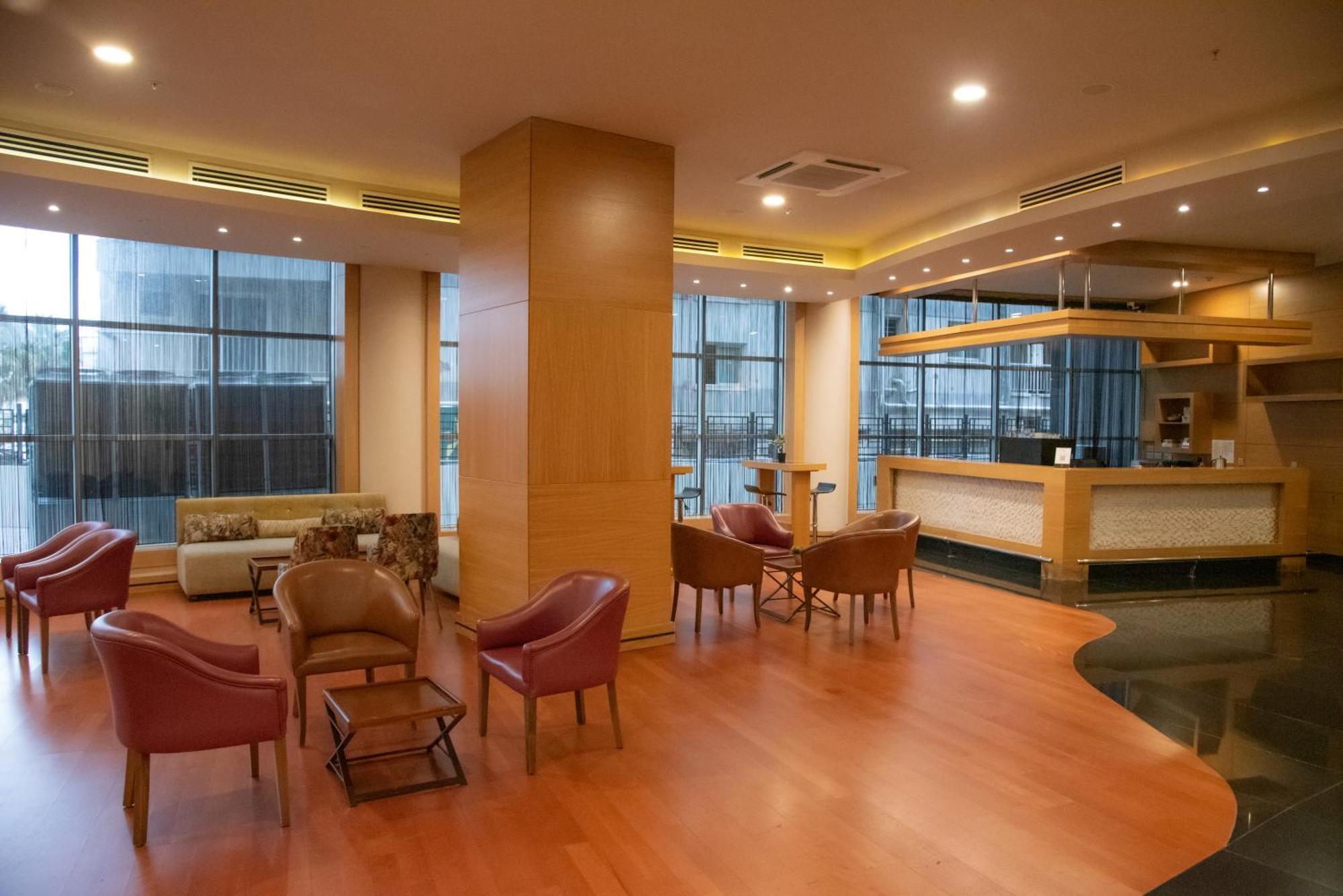 แกรนด์ ปาชา เลฟโกซา โฮเต็ล แอนด์ กาสิโน แอนด์ สปา Hotel นิโคเซีย ภายนอก รูปภาพ